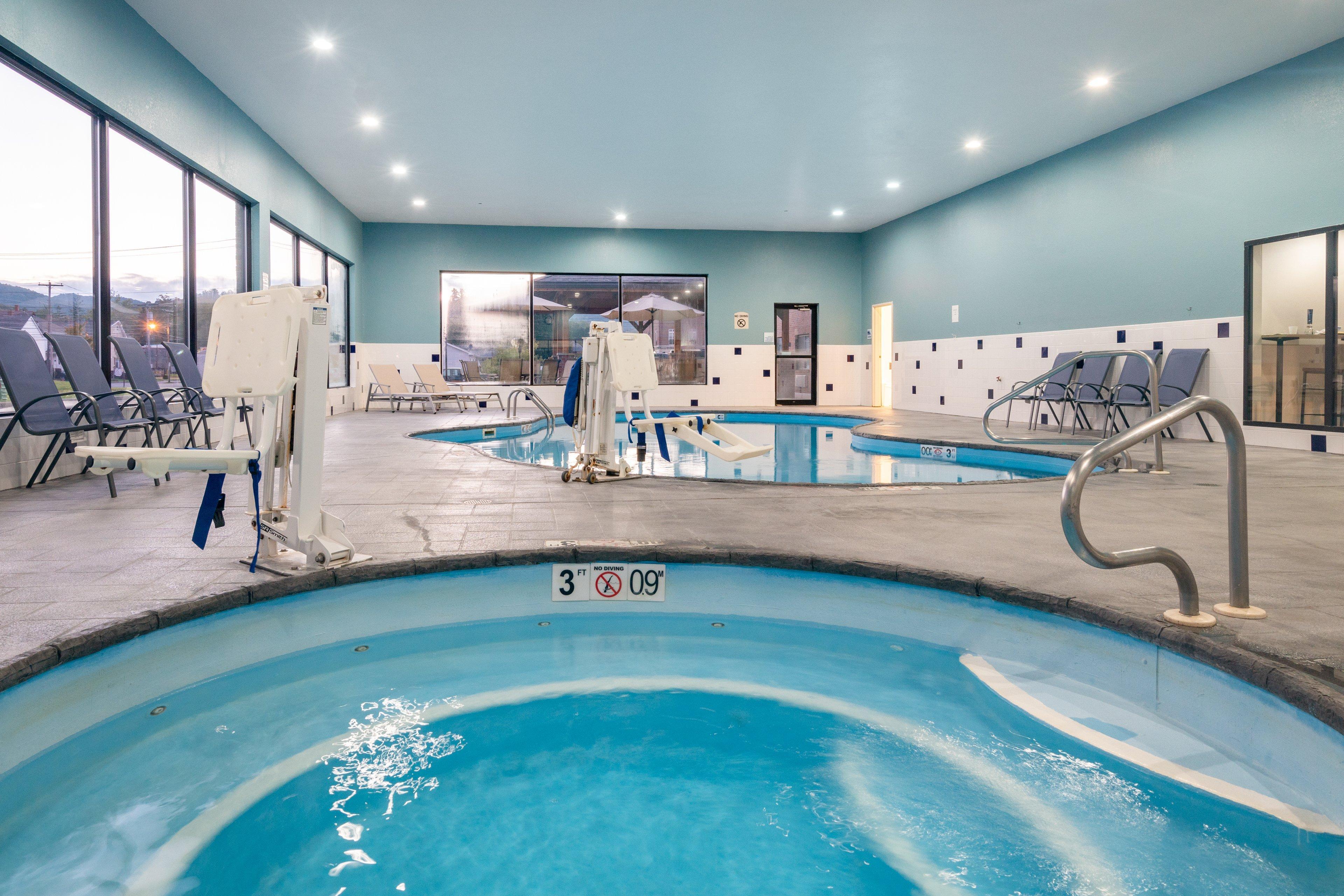 Holiday Inn Express Hotel & Suites Elkins By Ihg Exteriör bild