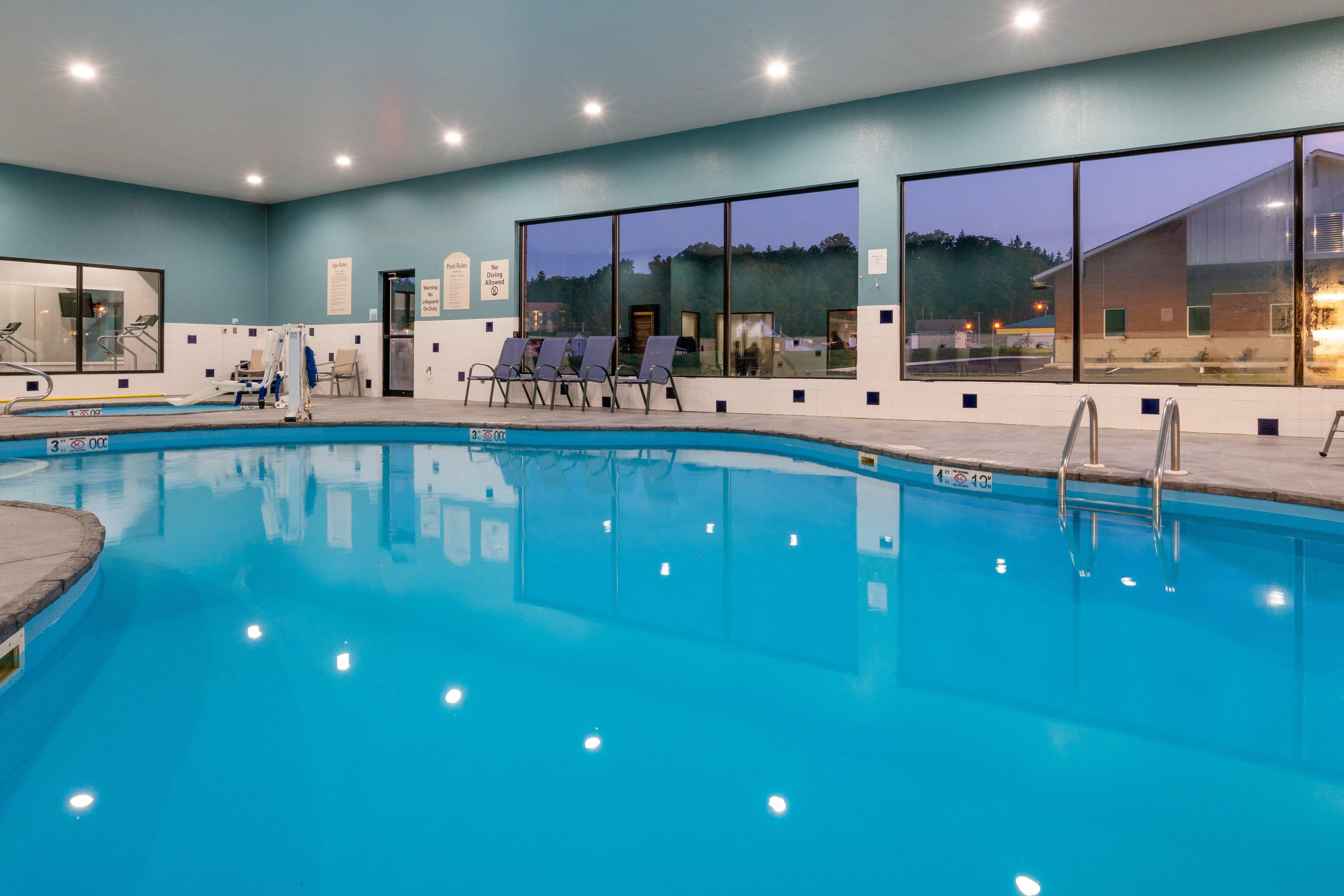 Holiday Inn Express Hotel & Suites Elkins By Ihg Exteriör bild