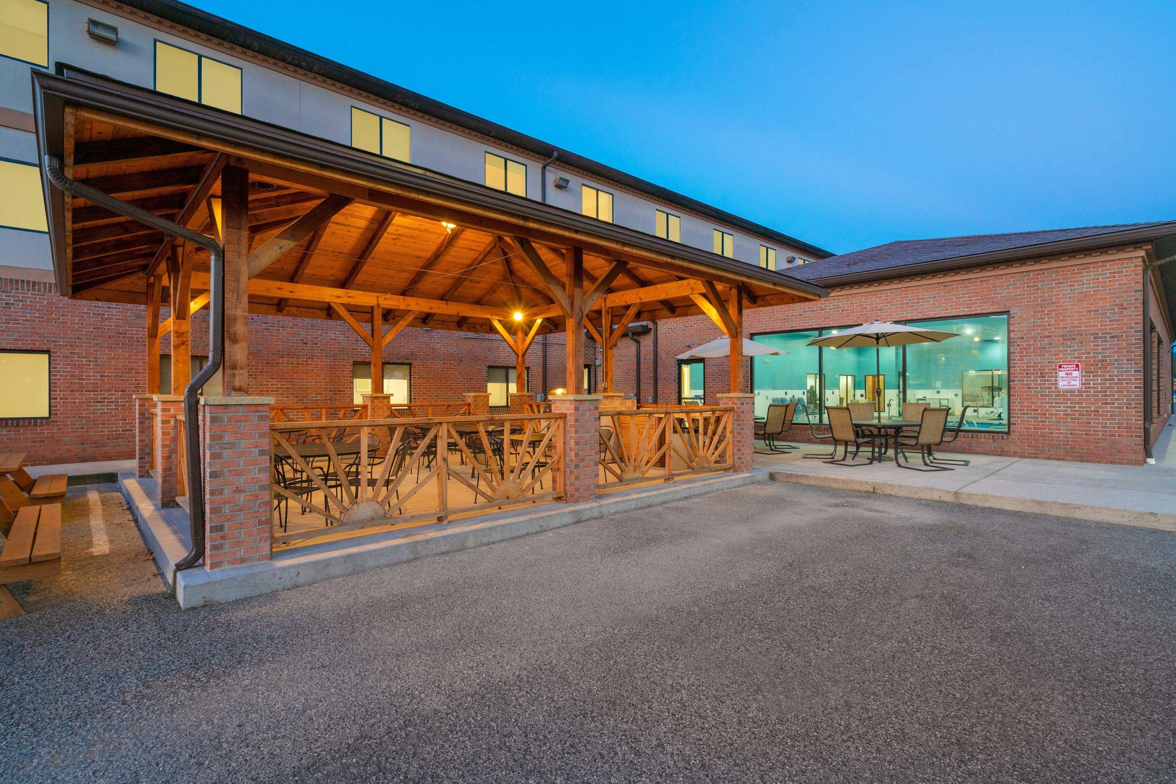 Holiday Inn Express Hotel & Suites Elkins By Ihg Exteriör bild