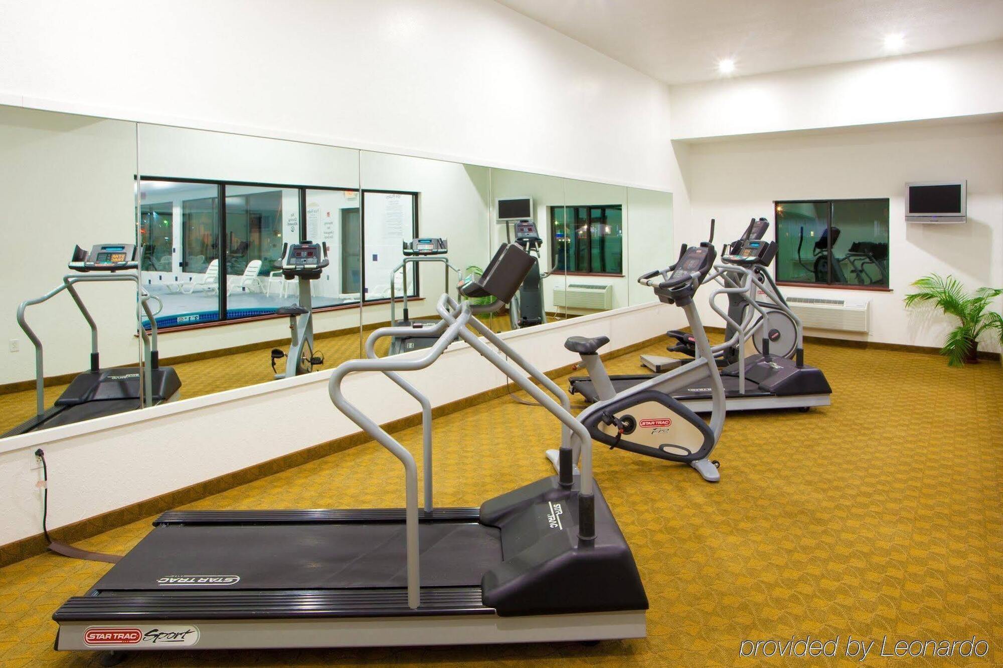 Holiday Inn Express Hotel & Suites Elkins By Ihg Exteriör bild